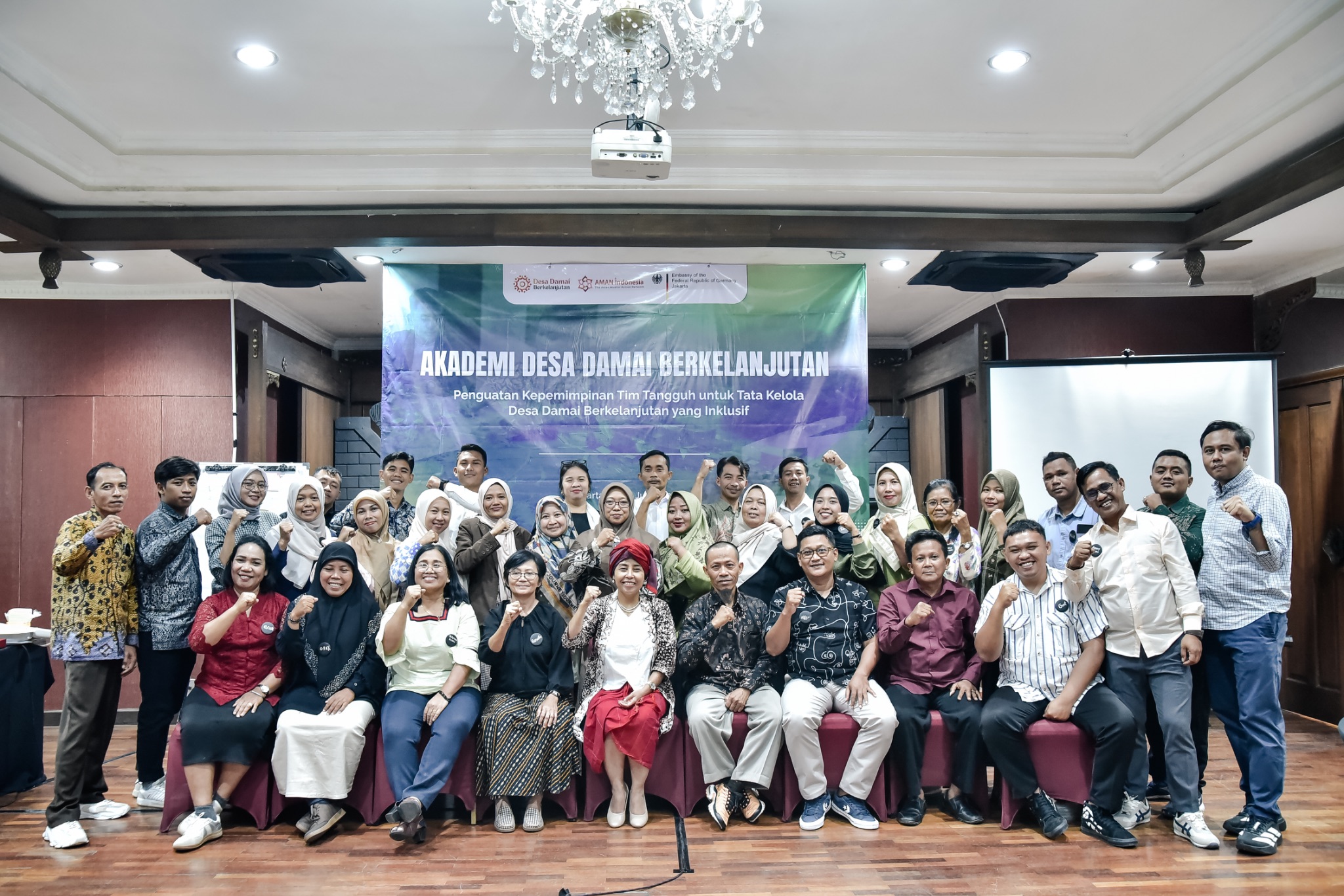 Akademi Desa Damai Berkelanjutan (DDB) Perkuat Kepemimpinan Tim Tangguh Wujudkan Tata Kelola Desa yang Inklusif dan Berkelanjutan